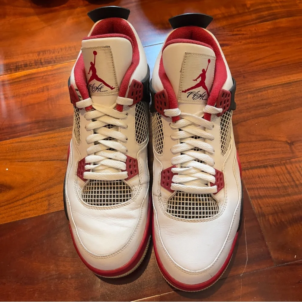Air Jordan 4 Retro 'Fire Red'